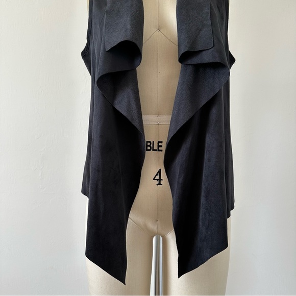 Ruby Rd. Suede look Vest - Picture 7 of 16